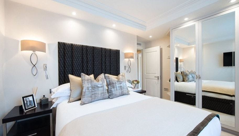 2 bedroom flat, Fulham Road, London SW3 - Available