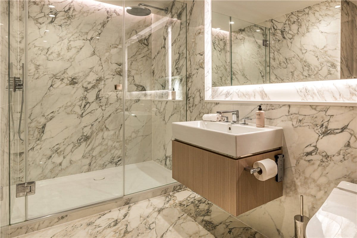 2 bedroom flat, Lancelot Place, Knightsbridge SW7 - Available