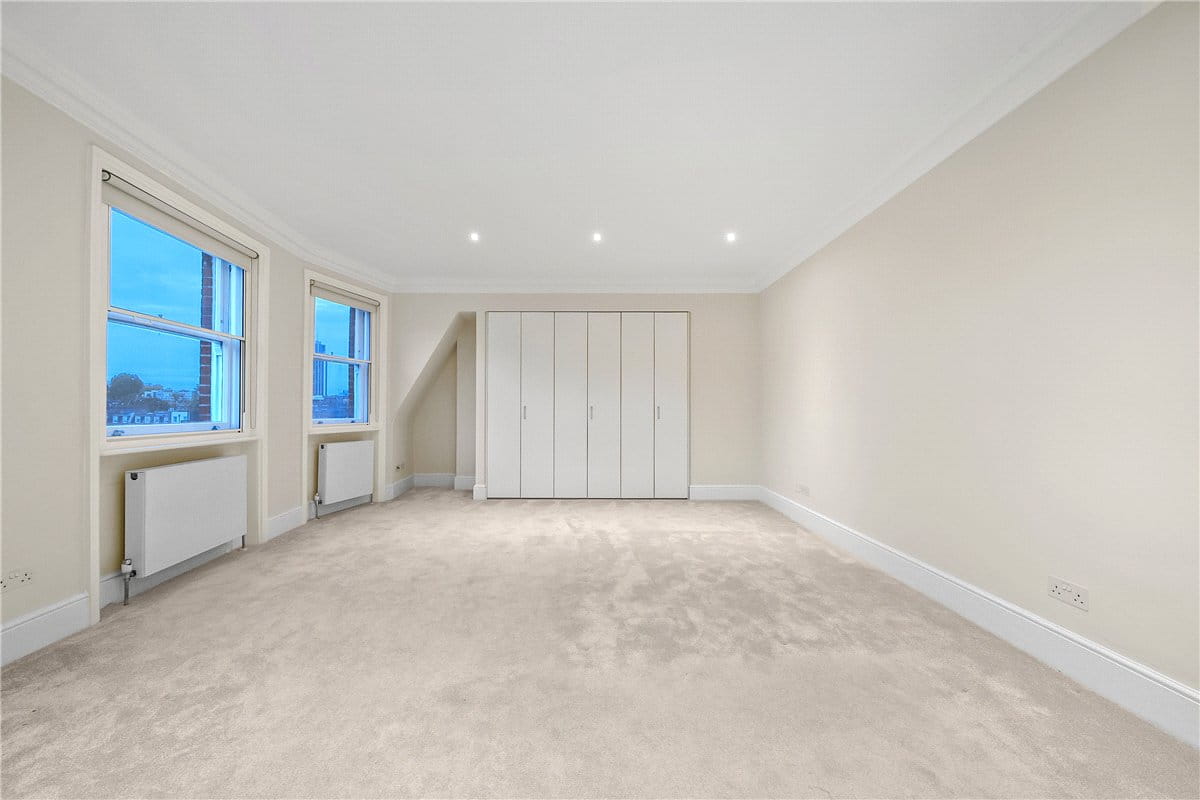 4 bedroom maisonette, Egerton Gardens, Knightsbridge SW3 - Available