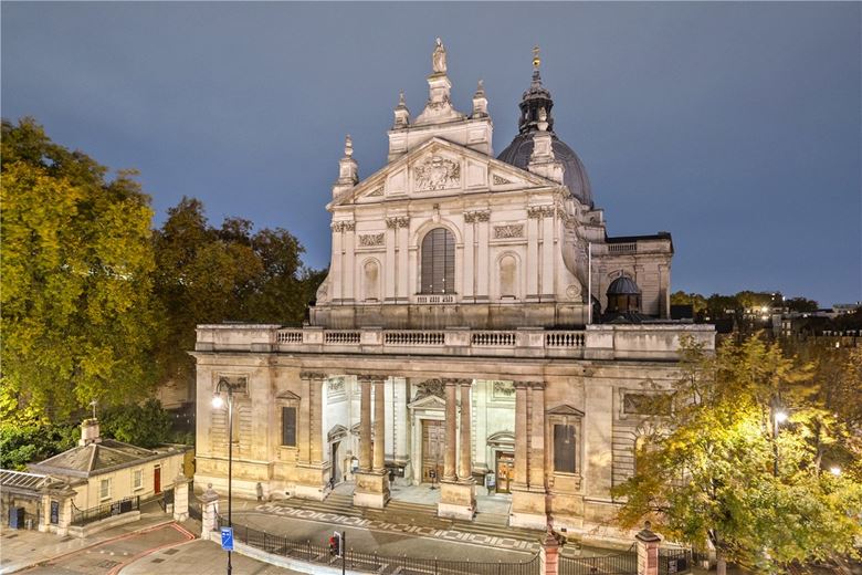 4 bedroom maisonette, Egerton Gardens, Knightsbridge SW3 - Available