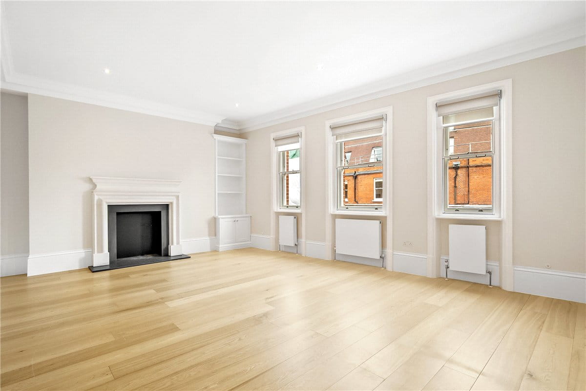 4 bedroom maisonette, Egerton Gardens, Knightsbridge SW3 - Available