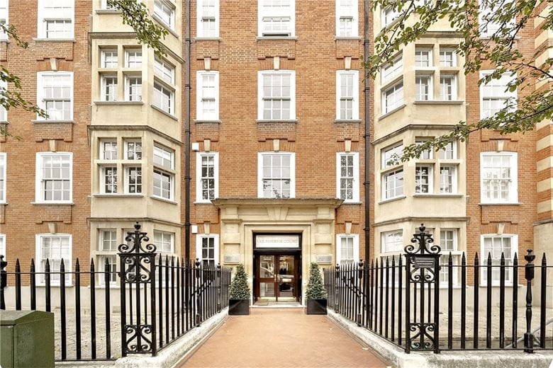 3 bedroom flat, The Little Boltons, Chelsea SW5 - Available