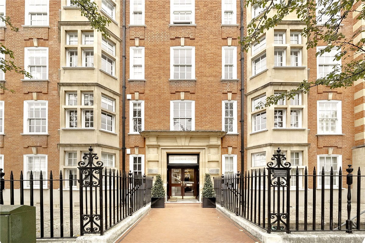 3 bedroom flat, The Little Boltons, Chelsea SW5 - Available