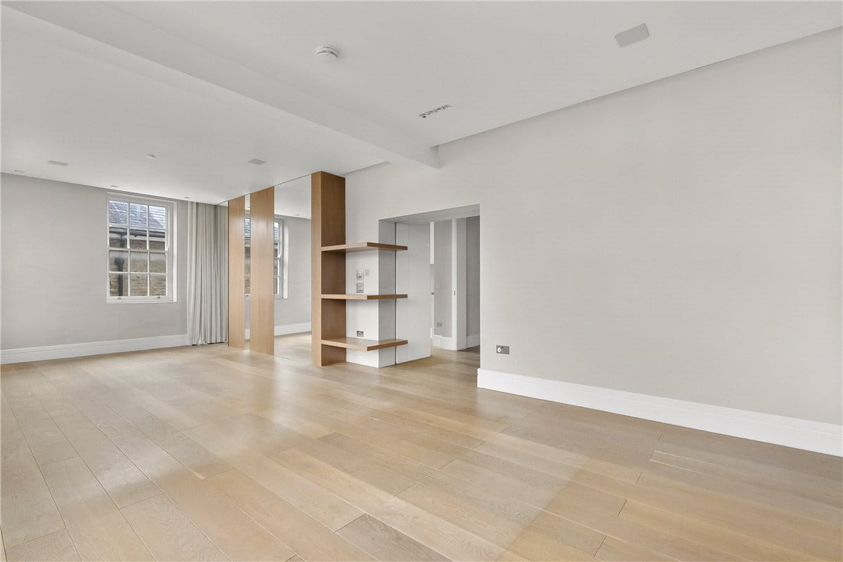 3 bedroom flat, The Little Boltons, Chelsea SW5 - Available