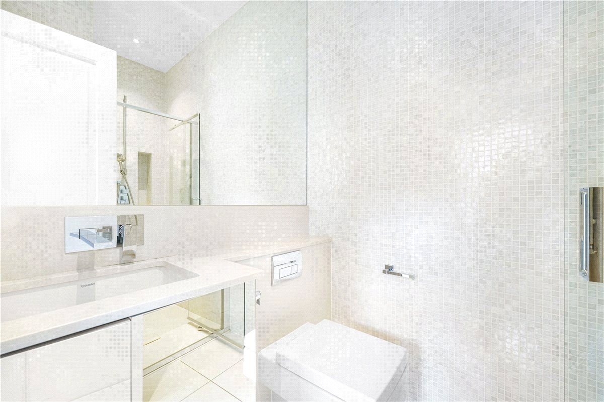 4 bedroom flat, Wynnstay Gardens, Allen Street W8 - Available