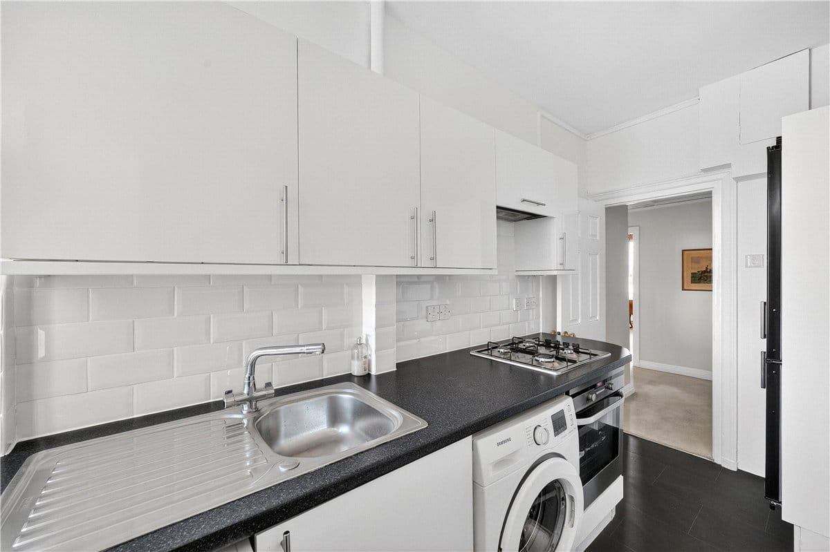 2 bedroom flat, York House, 1 Turks Row SW3 - Available