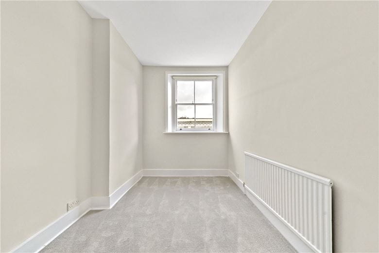 2 bedroom flat, Thurloe Street, South Kensington SW7 - Available