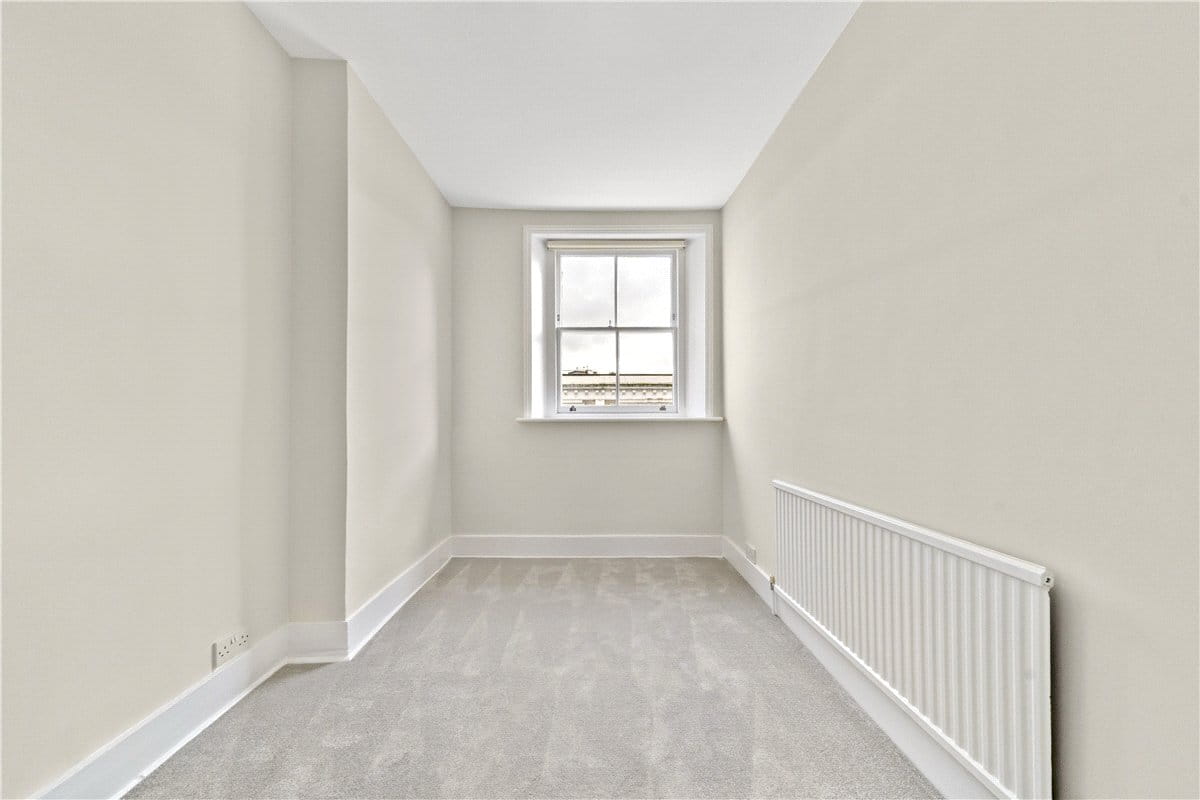 2 bedroom flat, Thurloe Street, South Kensington SW7 - Available
