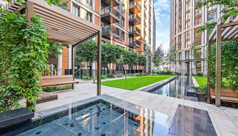 1 bedroom flat, Edgware Road, London W2 - Available