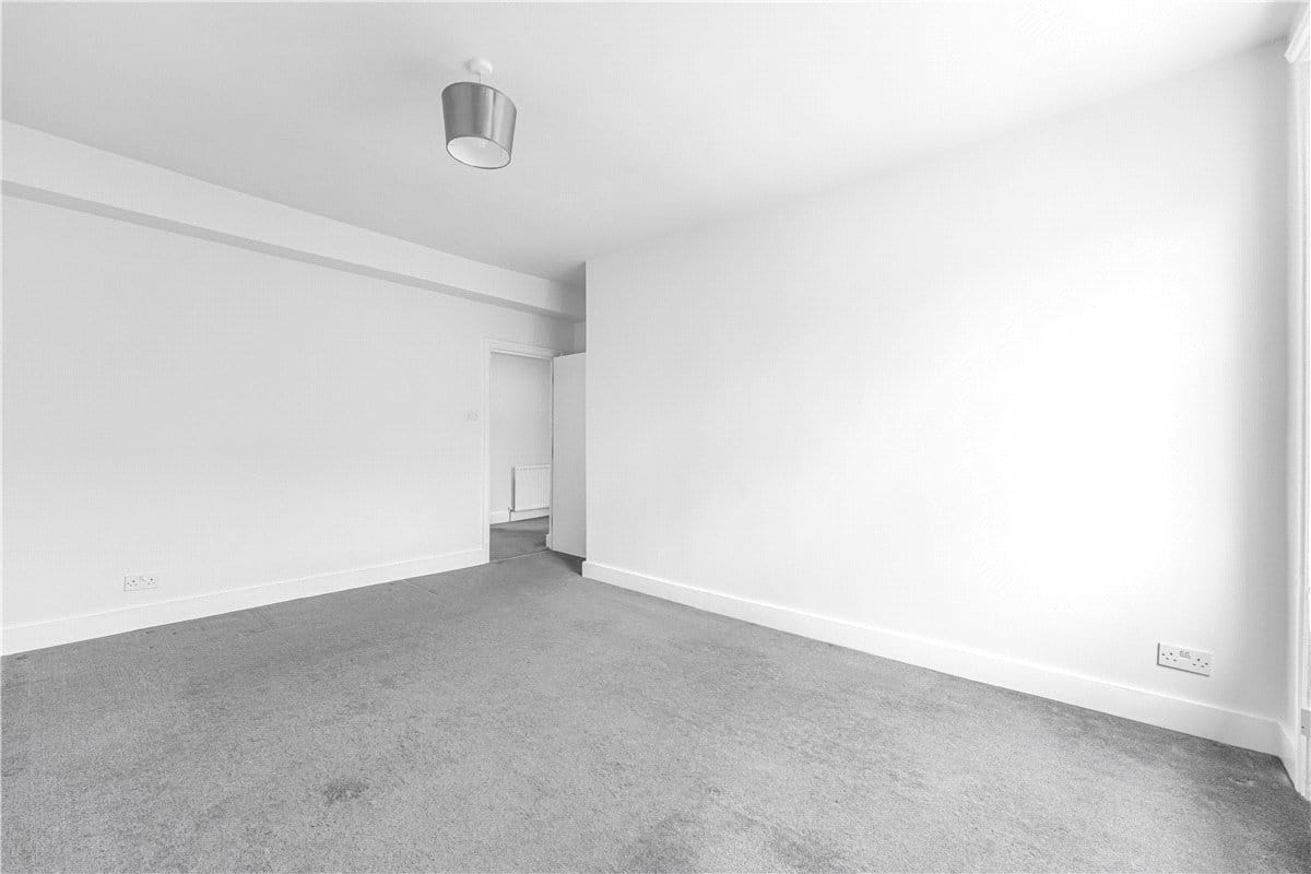 2 bedroom flat, Upper Addison Gardens, Holland Park W14 - Let Agreed