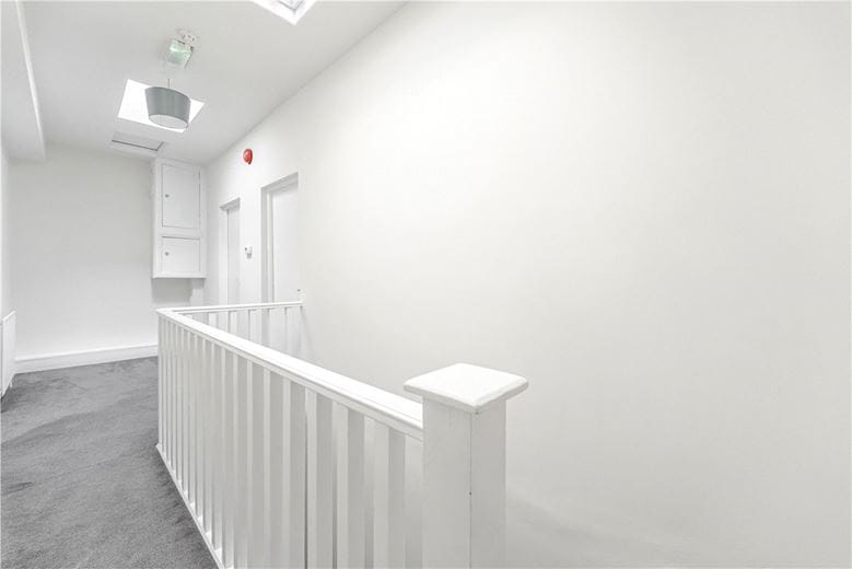 2 bedroom flat, Upper Addison Gardens, Holland Park W14 - Let Agreed