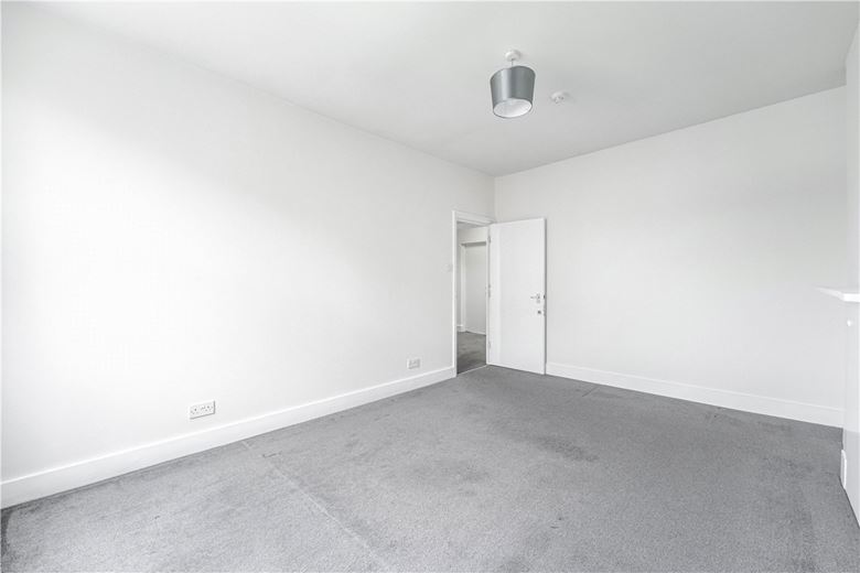 2 bedroom flat, Upper Addison Gardens, Holland Park W14 - Let Agreed