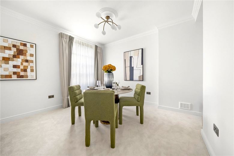 2 bedroom flat, Cadogan Square, Knightsbridge SW1X - Available