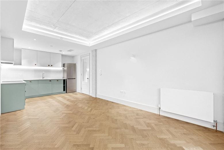 1 bedroom flat, Latimer Road, North Kensington W10 - Available