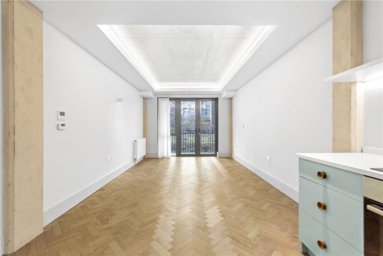 1 bedroom flat, Latimer Road, North Kensington W10 - Available