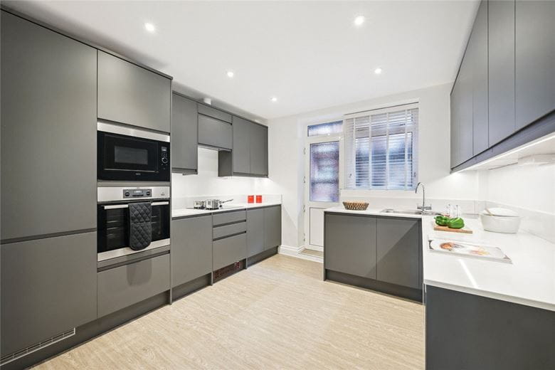 3 bedroom flat, Stafford Court, Kensington High Street W8 - Available