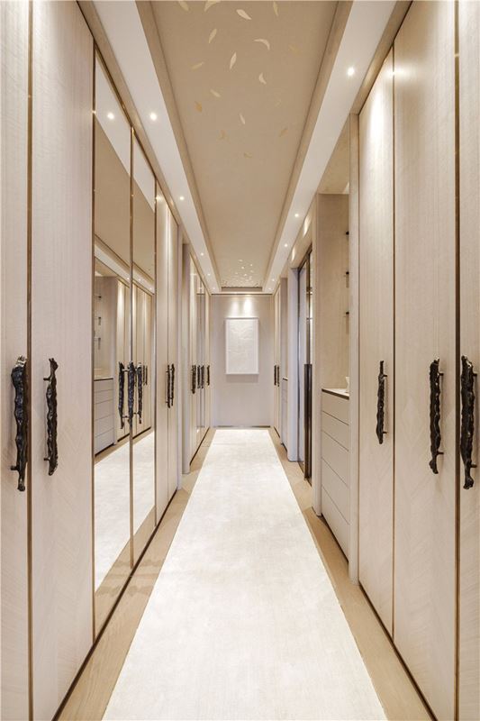 7 bedroom flat, Pont Street, Knightsbridge SW1X - Available