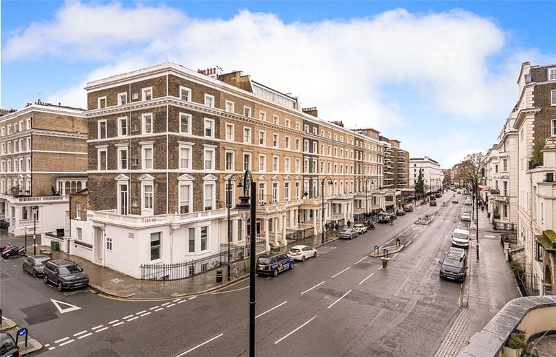 4 bedroom flat, Gloucester Road, South Kensington SW7 - Available