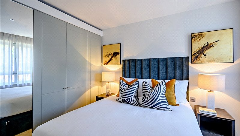 1 bedroom flat, Edgware Road, London W2 - Available