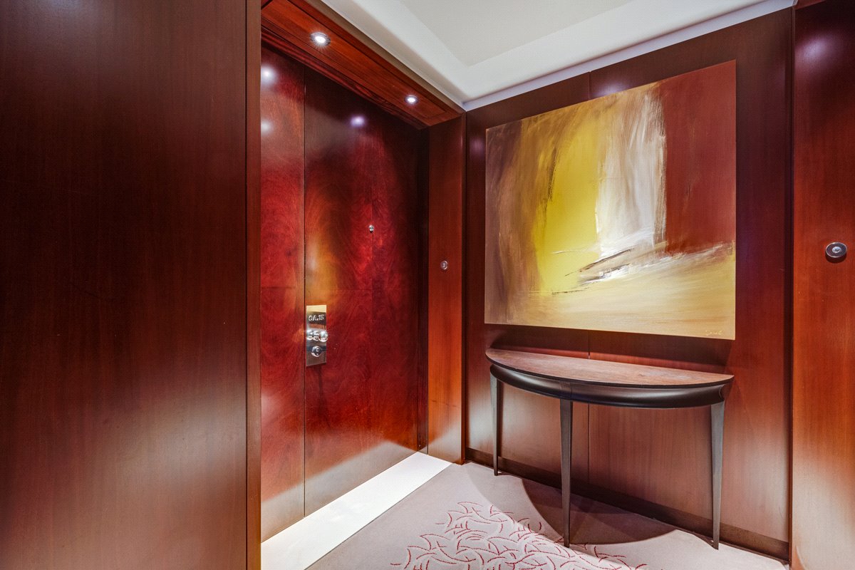 1 bedroom flat, Knightsbridge, Knightsbridge SW7 - Available