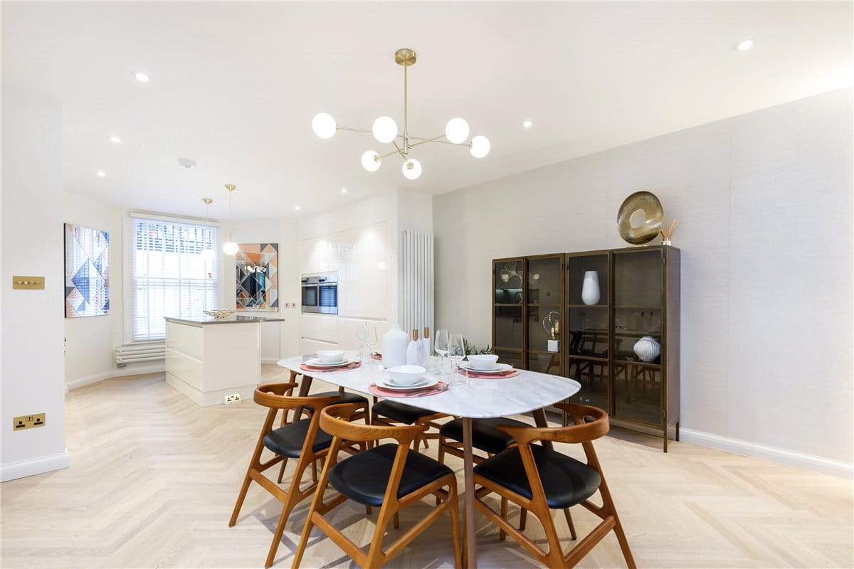 3 bedroom maisonette, Cornwall Gardens, South Kensington SW7 - Available