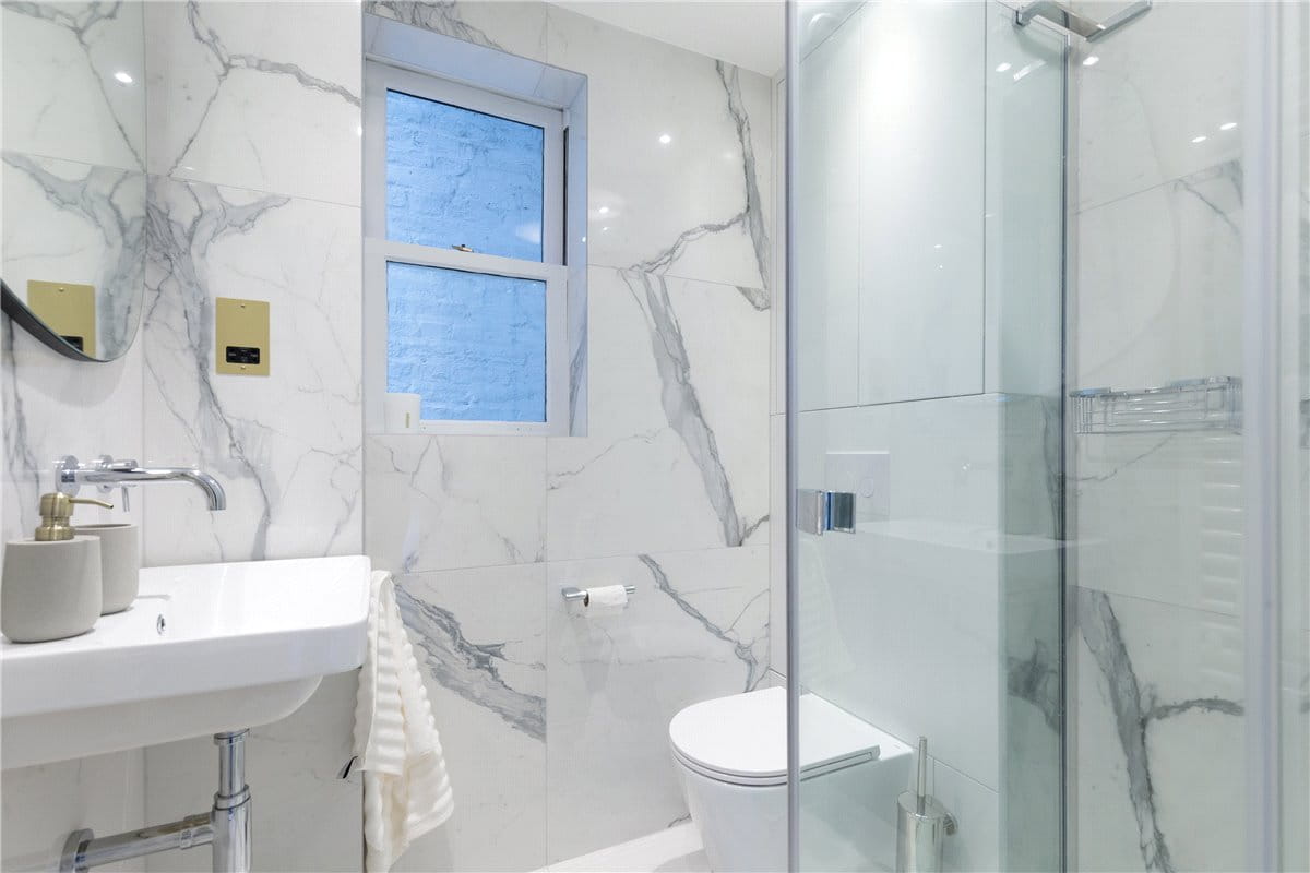 3 bedroom maisonette, Cornwall Gardens, South Kensington SW7 - Available