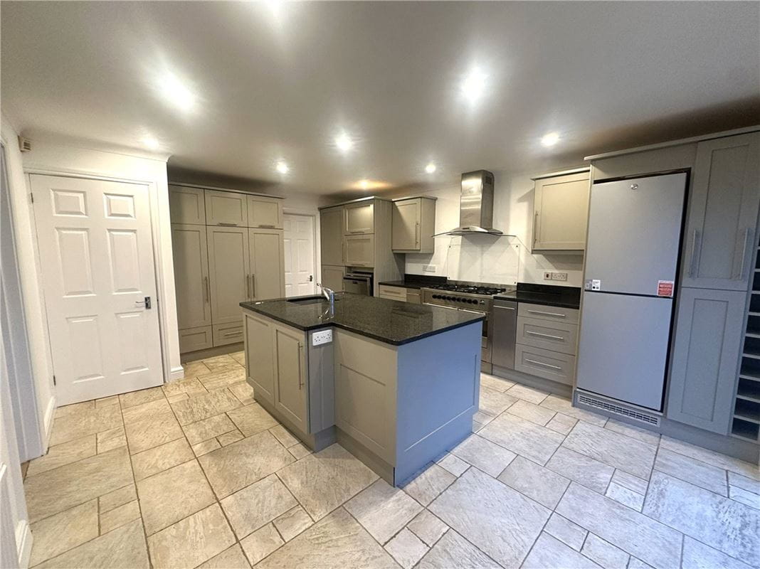 4 bedroom house, All Cannings, Devizes SN10 - Available