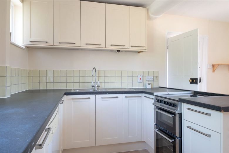 3 bedroom cottage, Church Road, Manningford Bruce SN9 - Let Agreed