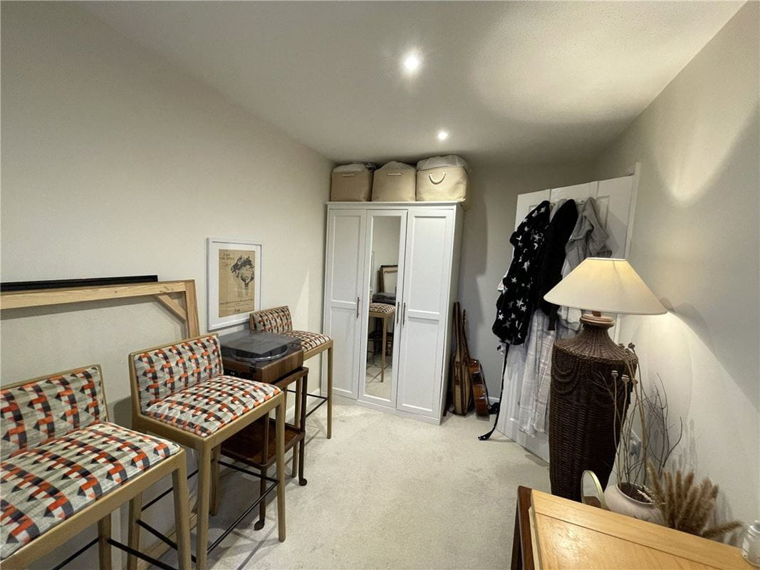 2 bedroom house, Aubrey Close, Marlborough SN8