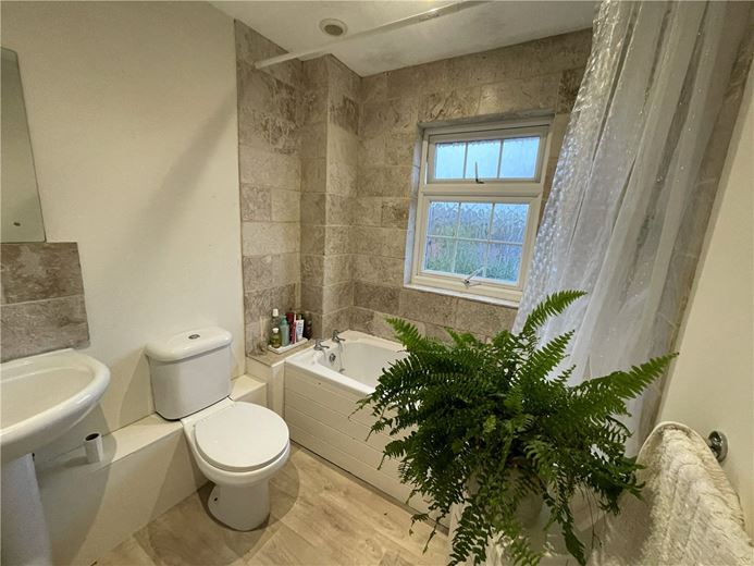 2 bedroom house, Aubrey Close, Marlborough SN8