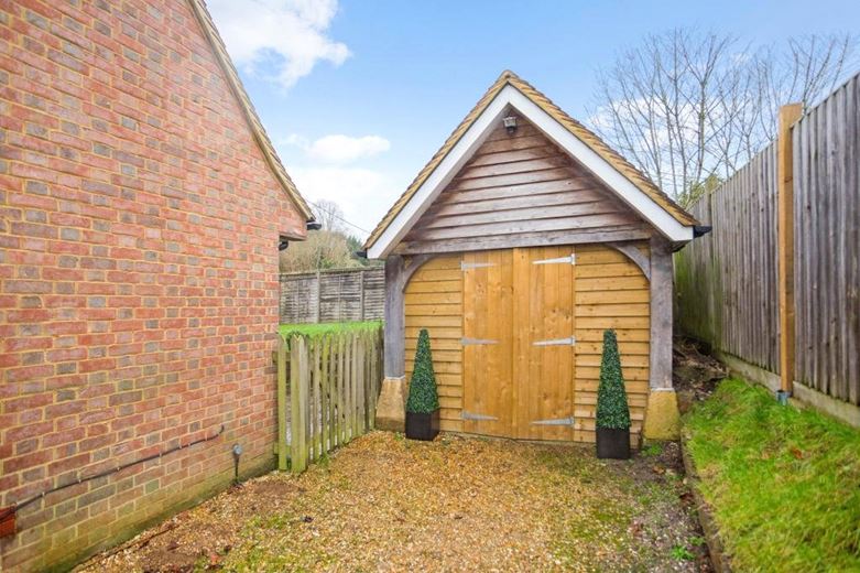 3 bedroom house, Pewsey Road, Upavon SN9