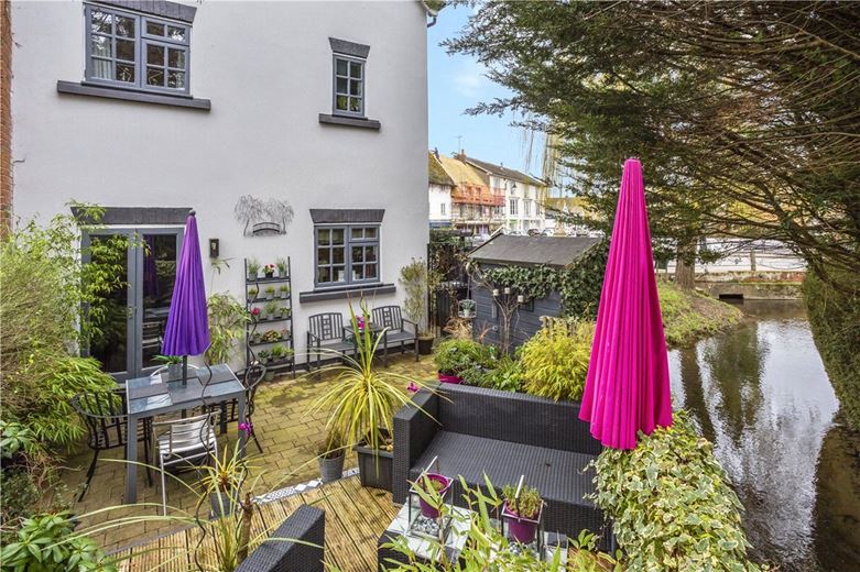 4 bedroom house, Avon Place, River Street SN9 - Let Agreed