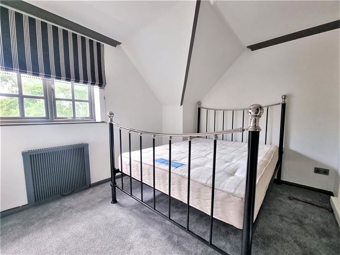 4 bedroom house, Avon Place, River Street SN9 - Let Agreed