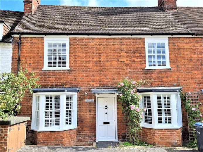 2 bedroom cottage, Angel Yard, High Street SN8