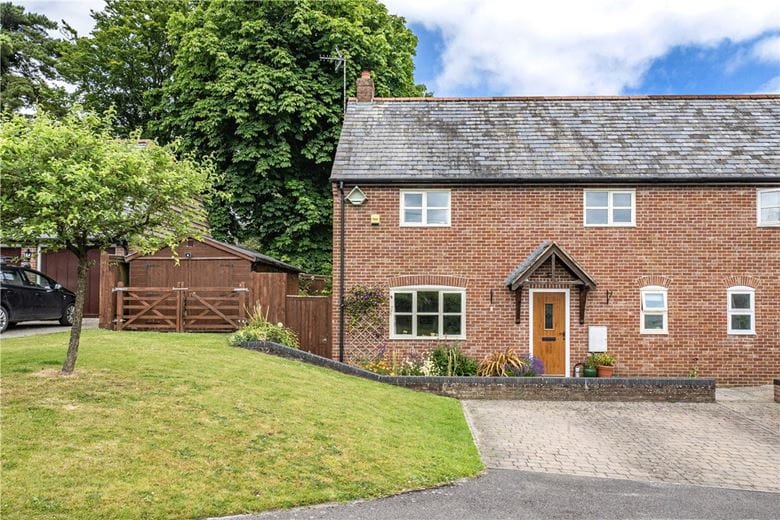 3 bedroom house, Coomb Meadow, Burbage SN8