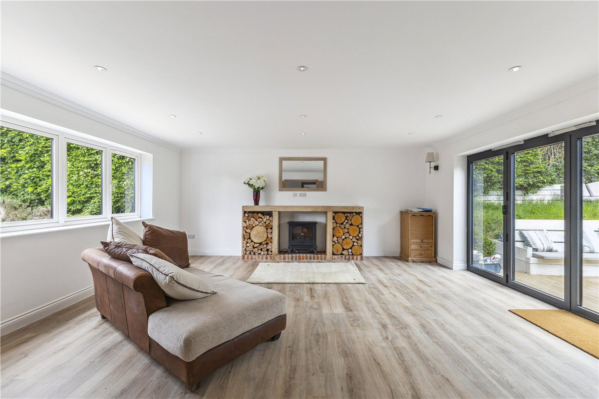 4 bedroom house, High Street, Burbage SN8 - Let Agreed