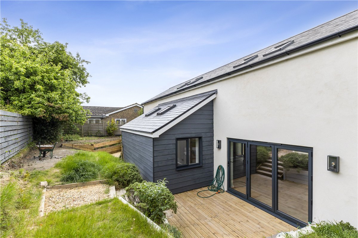 4 bedroom house, High Street, Burbage SN8 - Let Agreed