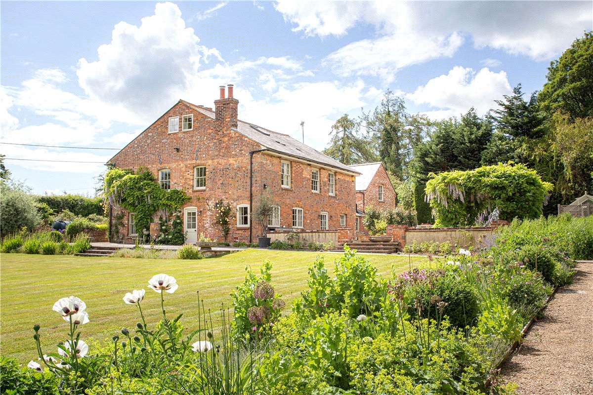 8 bedroom house, Oxenwood, Marlborough SN8 - Available