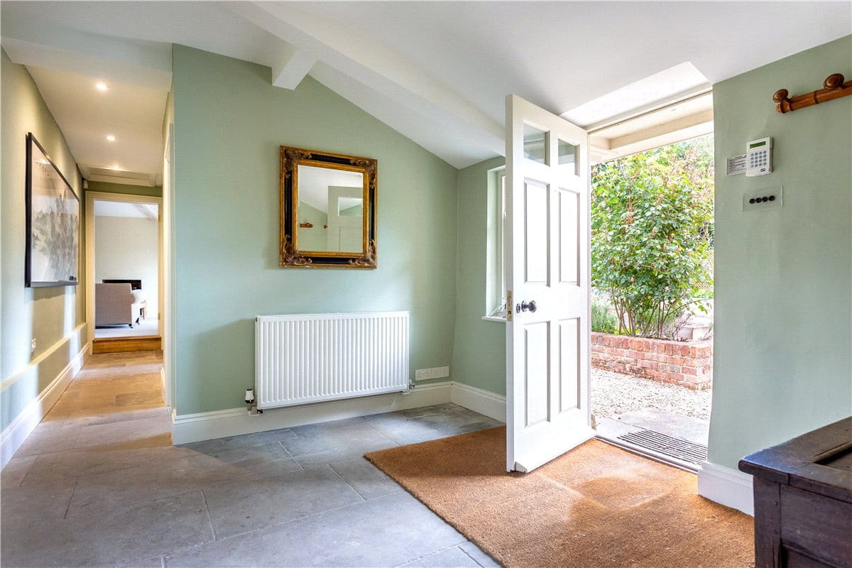 8 bedroom house, Oxenwood, Marlborough SN8 - Available