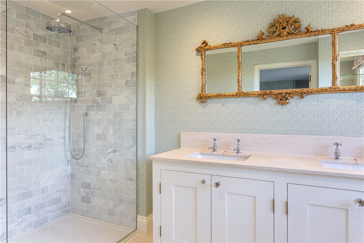 8 bedroom house, Oxenwood, Marlborough SN8 - Available