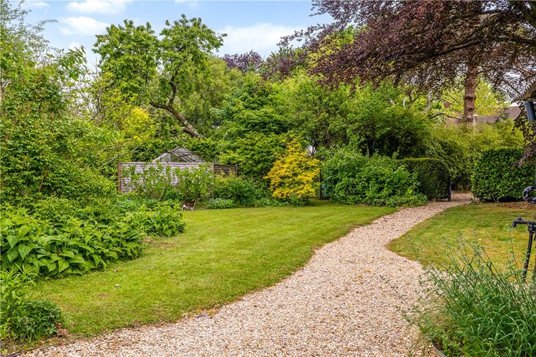 4 bedroom house, Easton Royal, Pewsey SN9 - Available