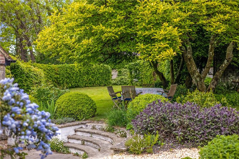 4 bedroom house, Easton Royal, Pewsey SN9 - Available