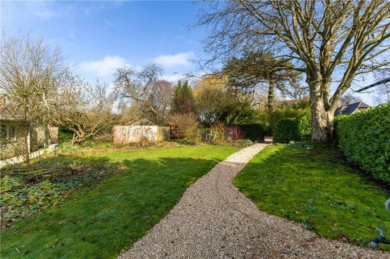 4 bedroom house, Easton Royal, Pewsey SN9 - Available