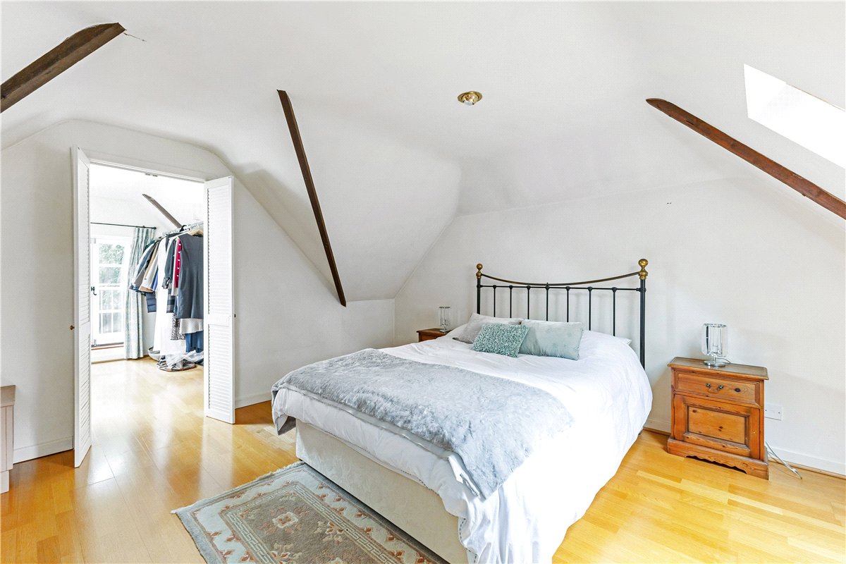 6 bedroom house, Hyde Lane, Marlborough SN8 - Available