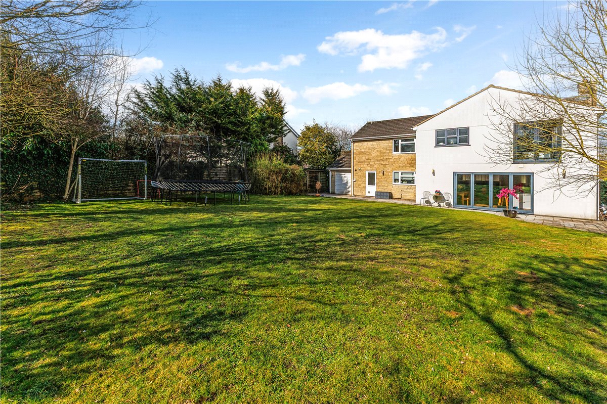 5 bedroom house, Fortunes Field, Broad Hinton SN4 - Sold STC