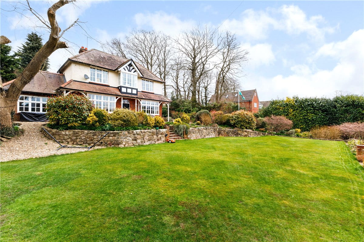 5 bedroom house, Bath Road, Marlborough SN8 - Available