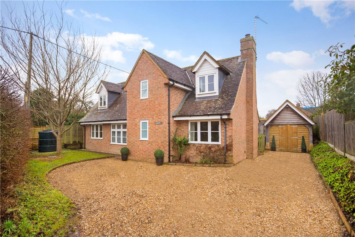 3 bedroom house, Pewsey Road, Upavon SN9 - Available