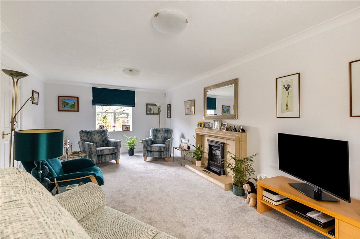 4 bedroom house, King Alfred Close, Pewsey SN9 - Available