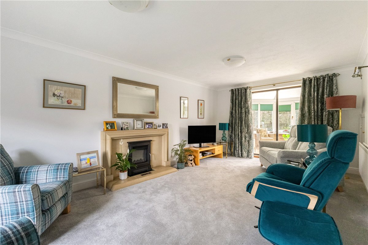 4 bedroom house, King Alfred Close, Pewsey SN9 - Available