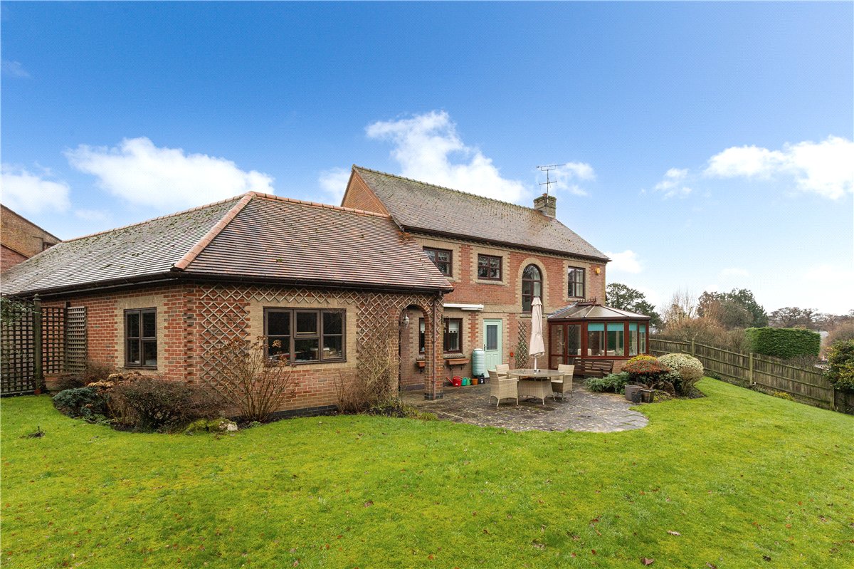 4 bedroom house, King Alfred Close, Pewsey SN9 - Available